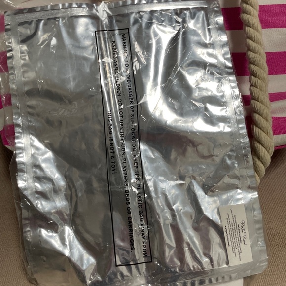 Portico Beach Wine Purse/Tote w/ hidden, leakproof, insulated components. 🍷 - Picture 9 of 14